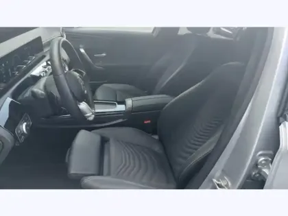 Photo 12 Mercedes Classe A 180 d Progressive Line