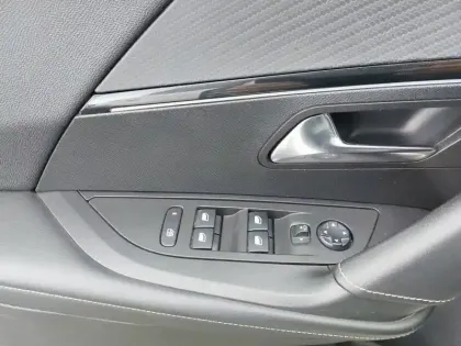 Photo 19 Peugeot 2008  BlueHDi 110 S&S BVM6