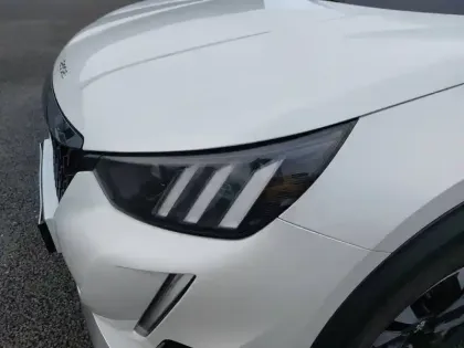 Photo 15 Peugeot 2008  BlueHDi 110 S&S BVM6