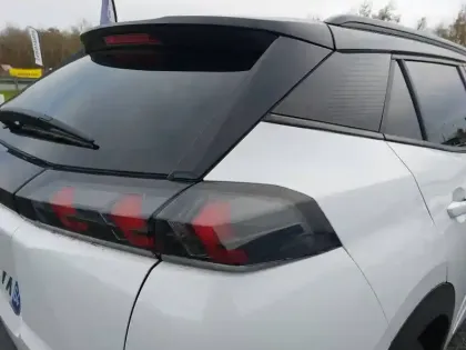 Photo 16 Peugeot 2008  BlueHDi 110 S&S BVM6