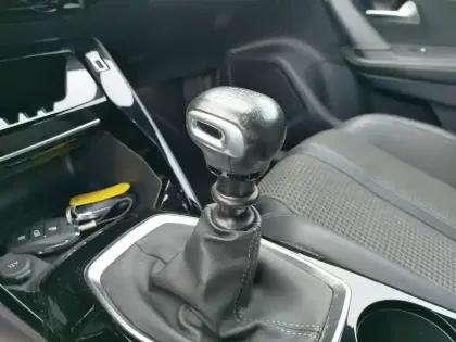 Photo 13 Peugeot 2008  BlueHDi 110 S&S BVM6