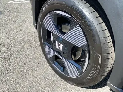 Photo 68 Fiat Panda Grande  T-Gen 3 1.2 Hybrid Turbo 110ch eDCT6