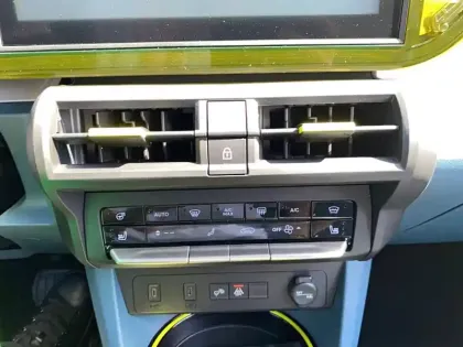 Photo 53 Fiat Panda Grande  T-Gen 3 1.2 Hybrid Turbo 110ch eDCT6