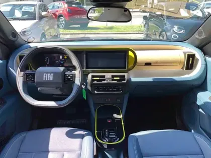 Photo 72 Fiat Panda Grande  T-Gen 3 1.2 Hybrid Turbo 110ch eDCT6