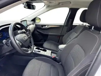 Photo 6 Ford Kuga  2.5 Duratec 190ch FHEV E85 Titanium BVA