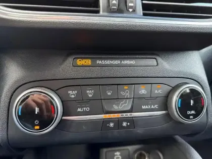 Photo 14 Ford Kuga  2.5 Duratec 190ch FHEV E85 Titanium BVA