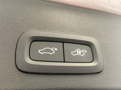 Photo 16 Volvo Xc40  B3 163ch Plus DCT 7