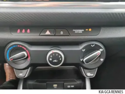 Photo 10 Kia Rio  1.0 T-GDI 100ch MHEV GT-Line iBVM6