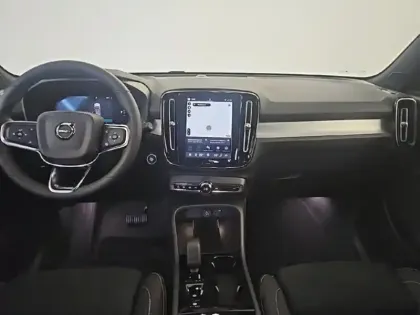 Photo 2 Volvo Xc40  B3 163ch Plus DCT 7