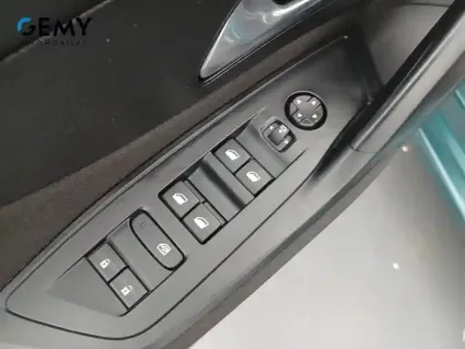 Photo 13 Peugeot 308  SW BlueHDi 130ch S&S EAT8