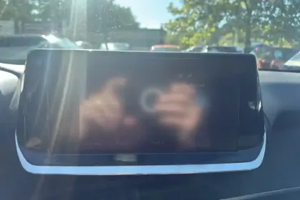 Photo 15 Peugeot 208  PureTech 75 S&S BVM5