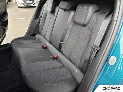 Photo 67 Peugeot 2008  Hybrid 145 e-DCS6