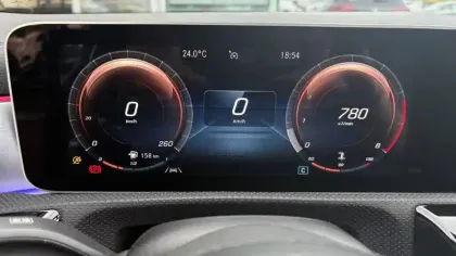 Photo 18 Mercedes CLA  Coupé 180