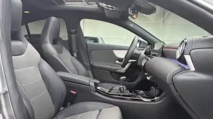 Photo 9 Mercedes CLA  Coupé 180