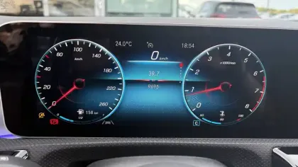 Photo 17 Mercedes CLA  Coupé 180