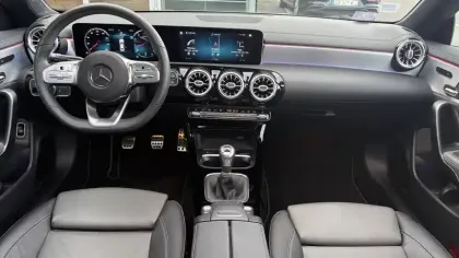 Photo 12 Mercedes CLA  Coupé 180