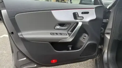 Photo 14 Mercedes CLA  Coupé 180