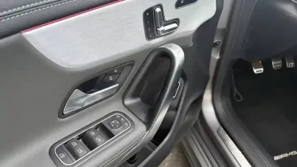 Photo 15 Mercedes CLA  Coupé 180