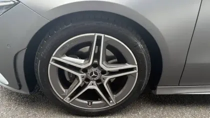 Photo 35 Mercedes CLA  Coupé 180