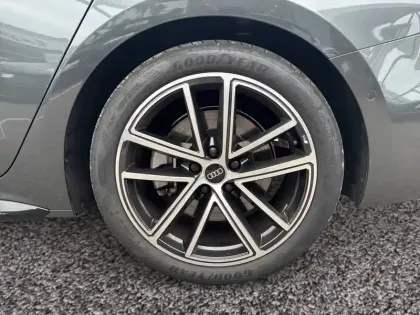 Photo 11 Audi A5  TDI Hybride 204 ch S tronic 7