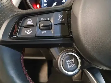 Photo 123 Alfa Romeo Giulia  2.2 210 ch AT8 Q4