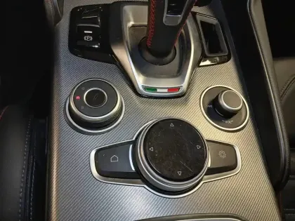 Photo 122 Alfa Romeo Giulia  2.2 210 ch AT8 Q4