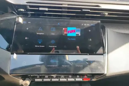 Photo 16 Peugeot 308  SW PHEV 180 e-EAT8