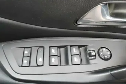 Photo 28 Peugeot 308  SW PHEV 180 e-EAT8