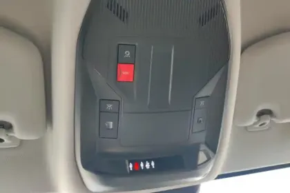 Photo 32 Peugeot 308  SW PHEV 180 e-EAT8