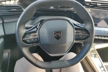 Photo 18 Peugeot 308  SW PHEV 180 e-EAT8