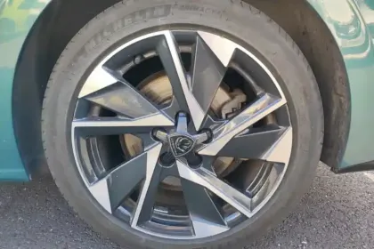 Photo 11 Peugeot 308  SW PHEV 180 e-EAT8