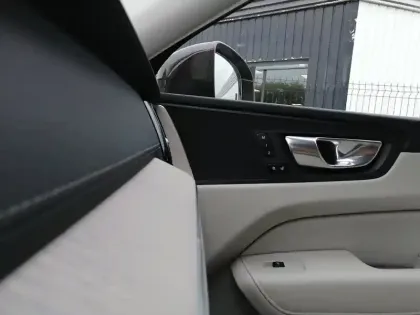 Photo 29 Volvo Xc60  T6 Recharge AWD 253 ch + 87 ch Geartronic 8