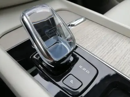 Photo 18 Volvo Xc60  T6 Recharge AWD 253 ch + 87 ch Geartronic 8