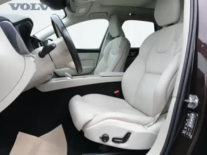 Photo 5 Volvo Xc60  T6 Recharge AWD 253 ch + 87 ch Geartronic 8