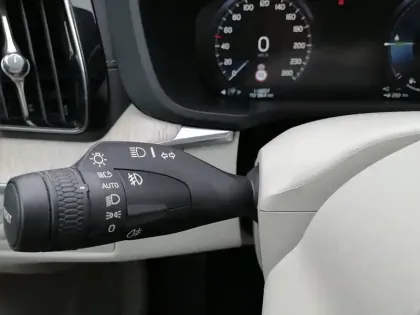 Photo 14 Volvo Xc60  T6 Recharge AWD 253 ch + 87 ch Geartronic 8