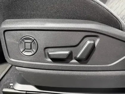 Photo 18 Audi Q5  Sportback e-hybrid 299 ch S tronic 7 Quattro