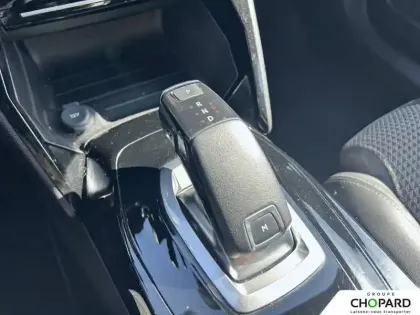 Photo 18 Peugeot 2008  PureTech 130 S&S EAT8