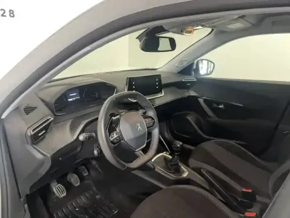 Photo 46 Peugeot 2008  PureTech 100 S&S BVM6