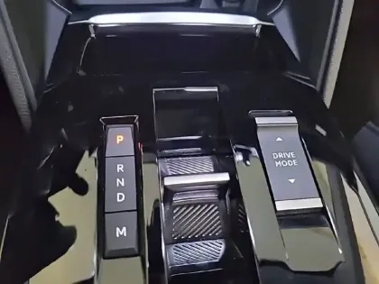 Photo 13 Citroën C4  BlueHDi 130 EAT8