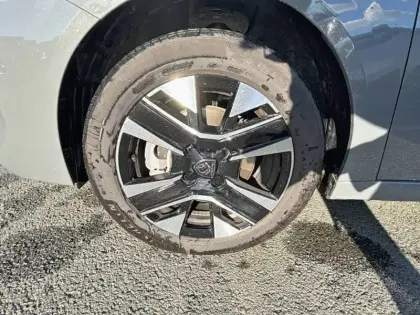 Photo 12 Peugeot 208  Electrique 54 kWh 156ch