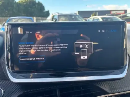 Photo 37 Peugeot 208  Electrique 54 kWh 156ch