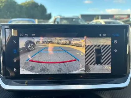 Photo 38 Peugeot 208  Electrique 54 kWh 156ch