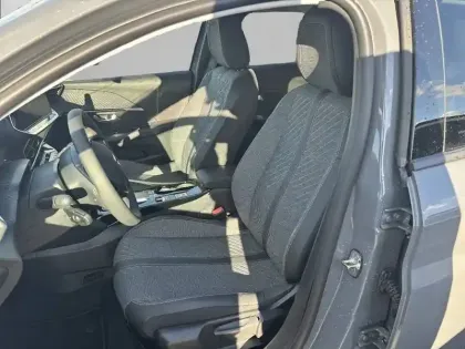 Photo 10 Peugeot 208  Electrique 54 kWh 156ch