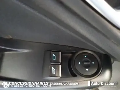 Photo 19 Ford Fiesta  1.25 82 Edition