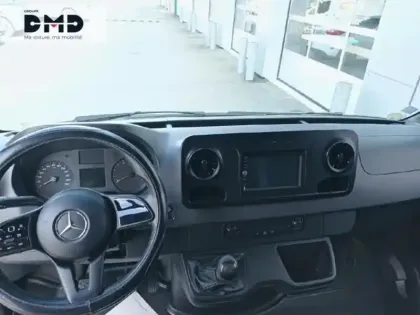 Photo 14 Mercedes Sprinter  Fg 211 CDI 33S 3T0 Traction