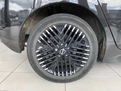 Photo 4 Nissan Leaf  217ch e+ 62kWh N-Connecta 22