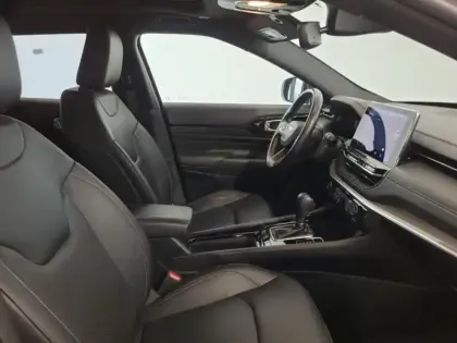 Photo 10 Jeep Compass  1.3 GSE T4 150ch S 4x2 BVR6