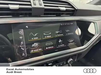 Photo 9 Audi Q3  35 TFSI 150ch Black Edition S tronic 7