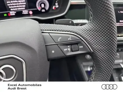 Photo 12 Audi Q3  35 TFSI 150ch Black Edition S tronic 7