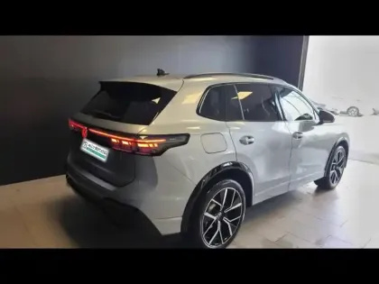 Photo 29 Volkswagen Tiguan Gén. III Ph1 R-Line Edition 5